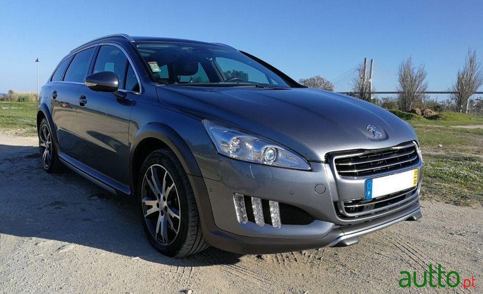 2013' Peugeot 508-Rxh Hybrid4 photo #2