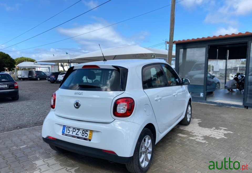 2015' Smart Forfour photo #5
