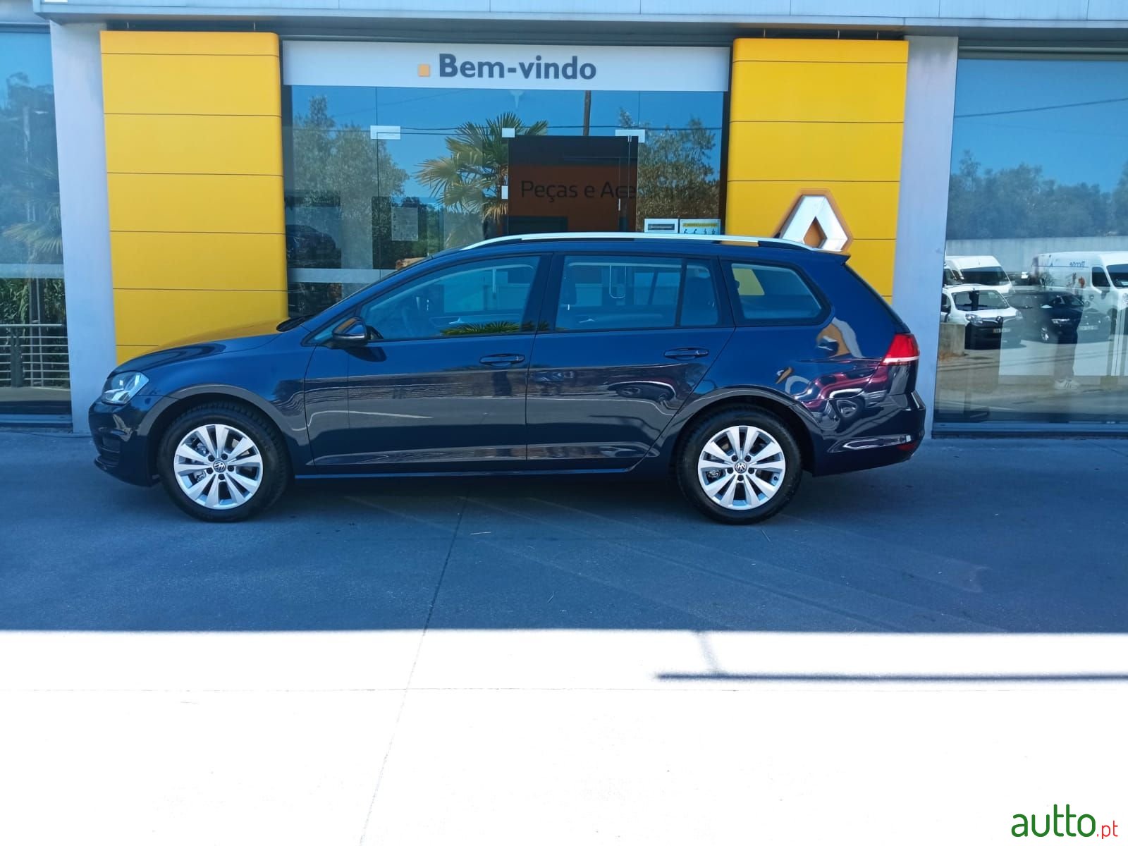 2015' Volkswagen Golf Variant photo #4