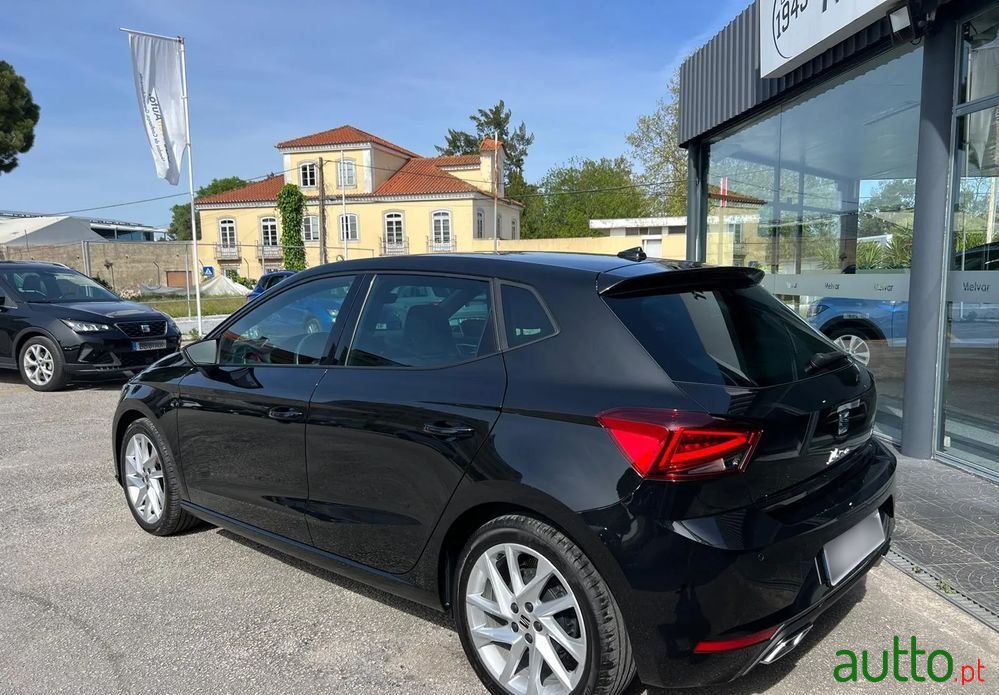 2024' SEAT Ibiza 1.0 Tsi Fr photo #2