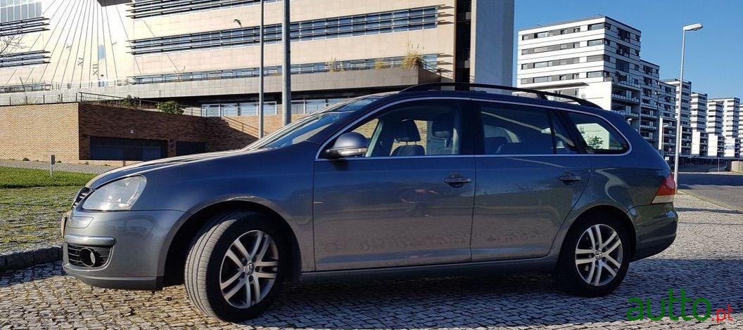 2008' Volkswagen Golf Variant photo #2