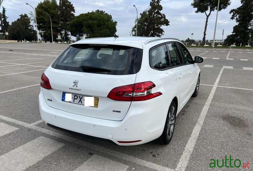 2015' Peugeot 308 Sw photo #5