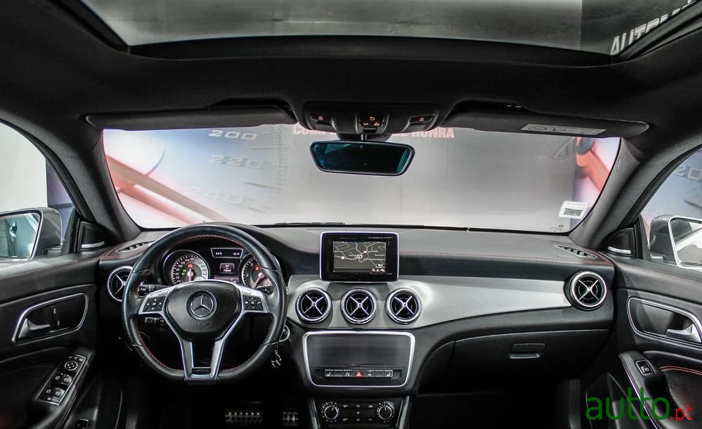 2014' Mercedes-Benz CLA 220 photo #3