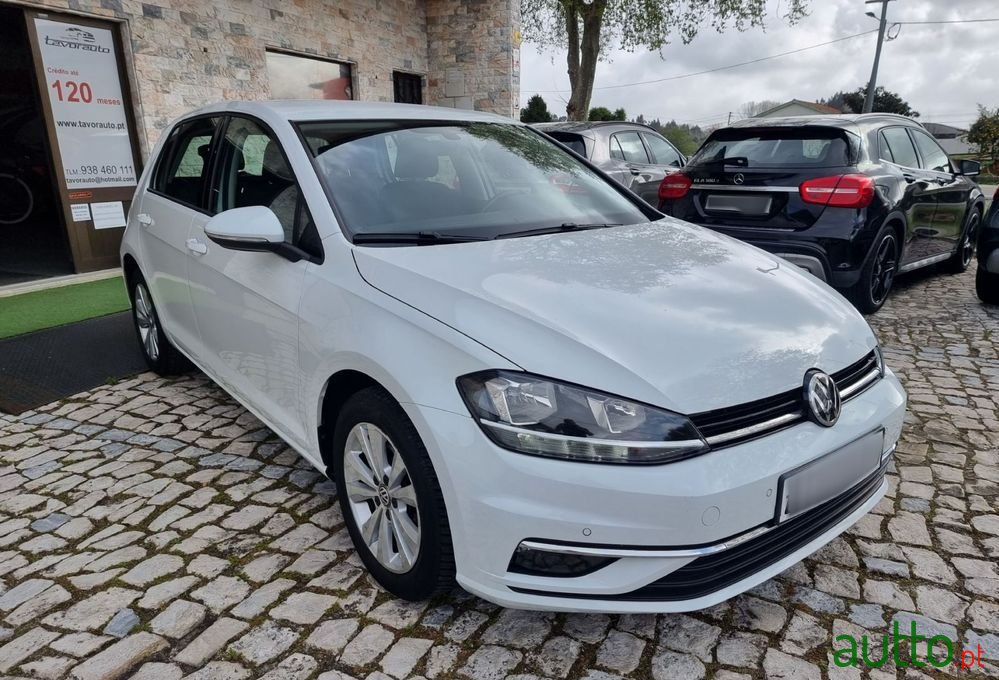 2019' Volkswagen Golf 1.6 Tdi Highline photo #2