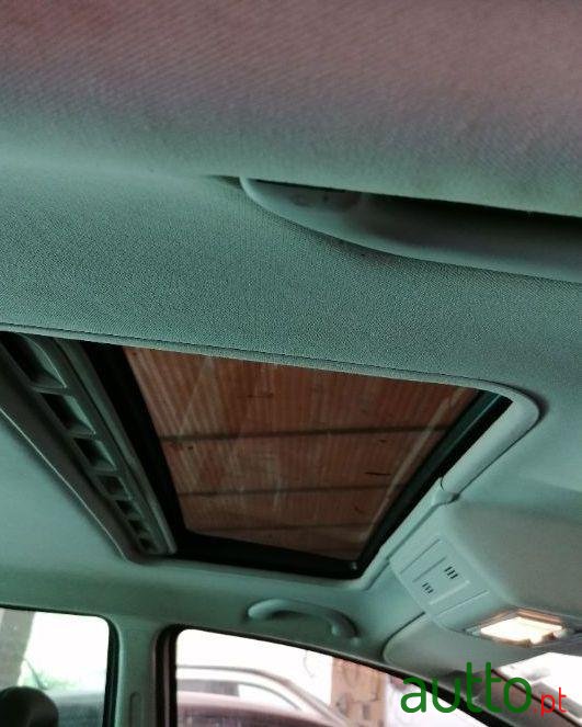 2009' SEAT Alhambra photo #2