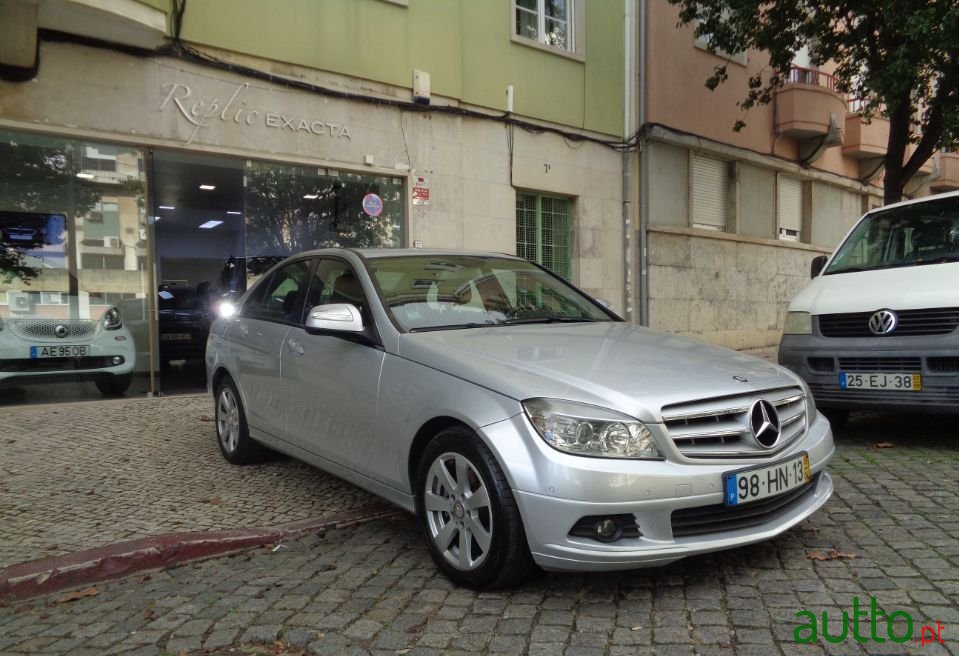 2009' Mercedes-Benz C-220 photo #3
