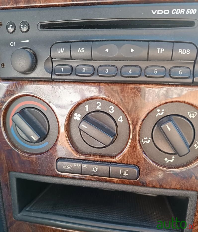 2002' Opel Astra 1.7 Dti Elegance photo #2