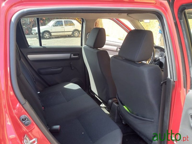 2010' Suzuki Swift 1.3 16V Gl photo #6