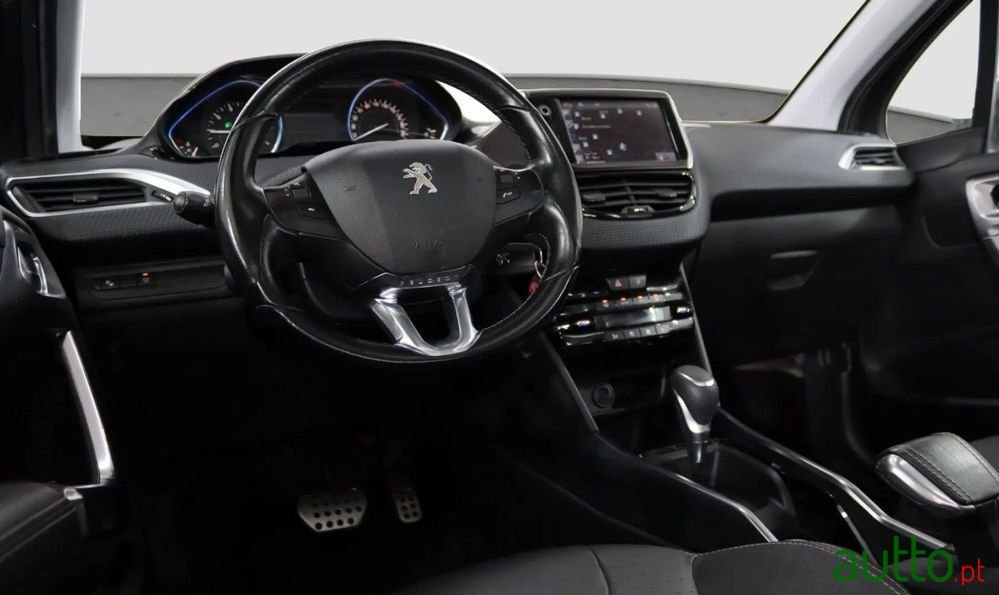2018' Peugeot 2008 photo #4