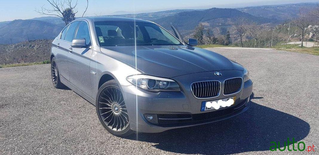 2010' BMW 520 photo #2