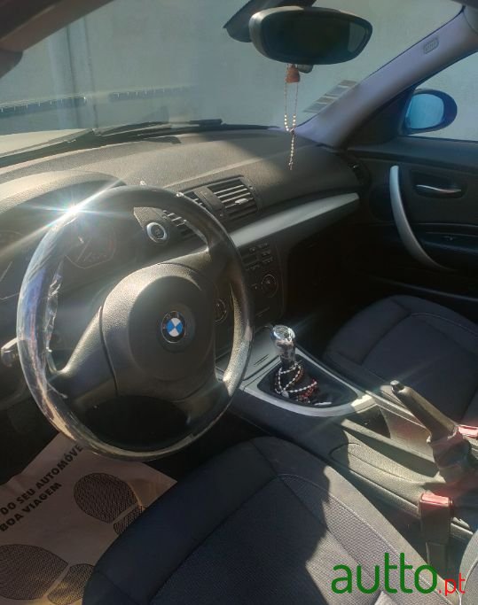 2007' BMW 120 D photo #2