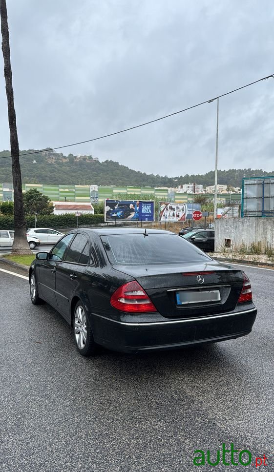 2004' Mercedes-Benz Classe E photo #2
