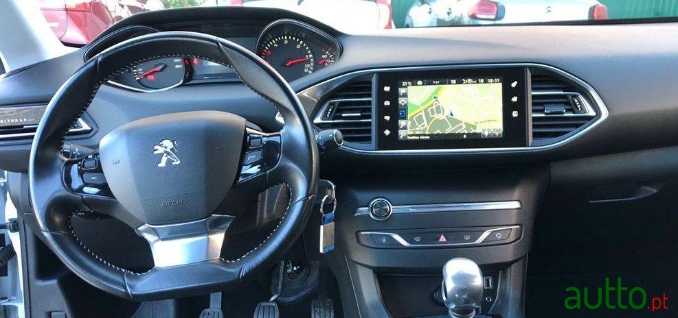 2015' Peugeot 308 Sw photo #4