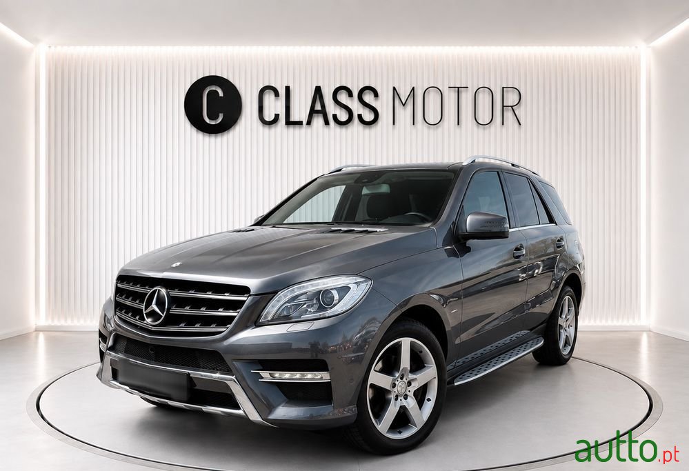 2011' Mercedes-Benz Classe M Bluetec photo #1