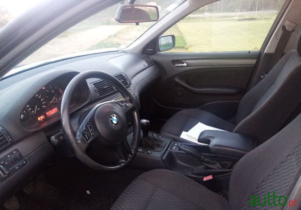 2001' BMW 320 photo #5