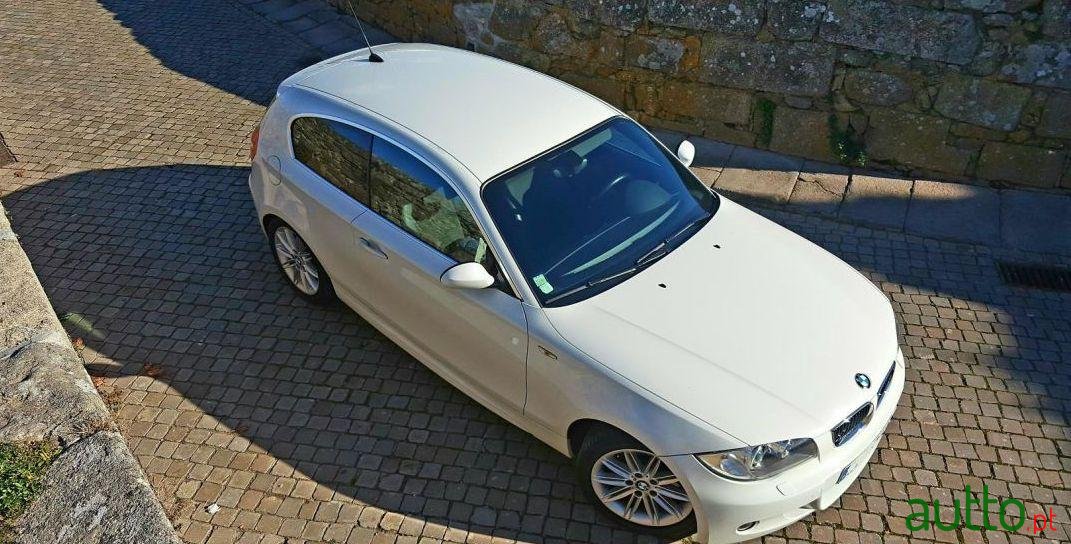 2009' BMW 123 Pack-M photo #3