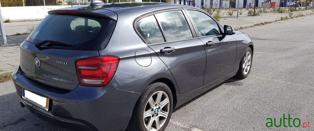 2012' BMW 116 Effycient Dynamics photo #4