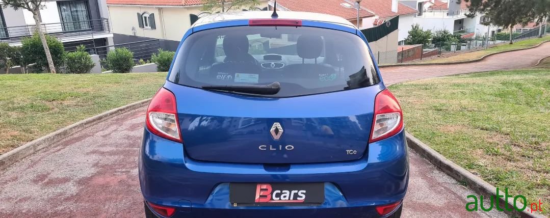 2011' Renault Clio Gt photo #6