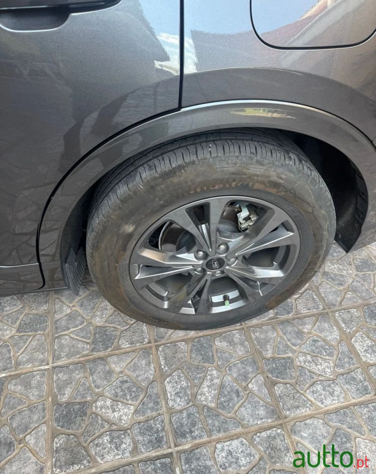2023' Ford Kuga 2.5 Phev St-Line photo #4