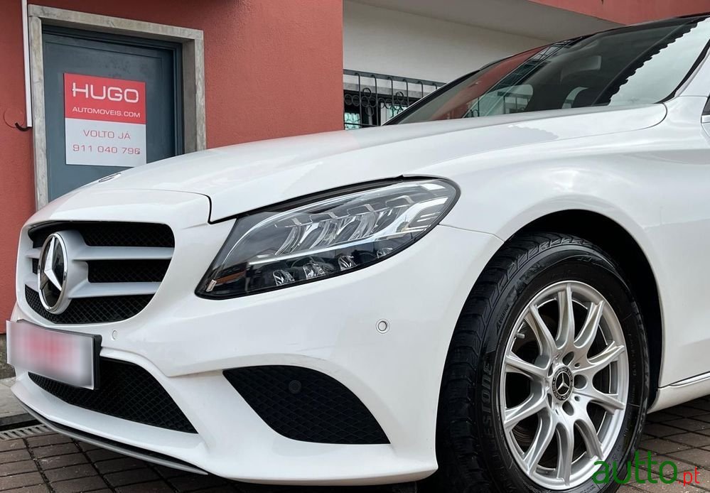 2020' Mercedes-Benz Classe C photo #3