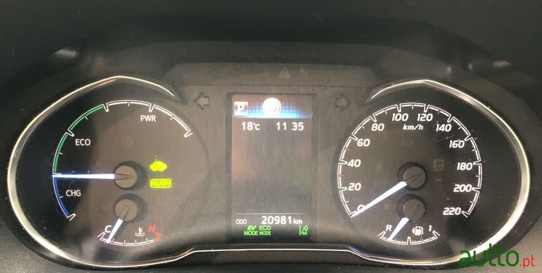 2020' Toyota Yaris photo #6