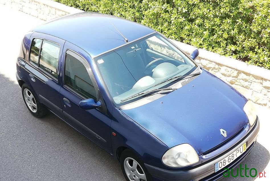 2000' Renault Clio photo #6