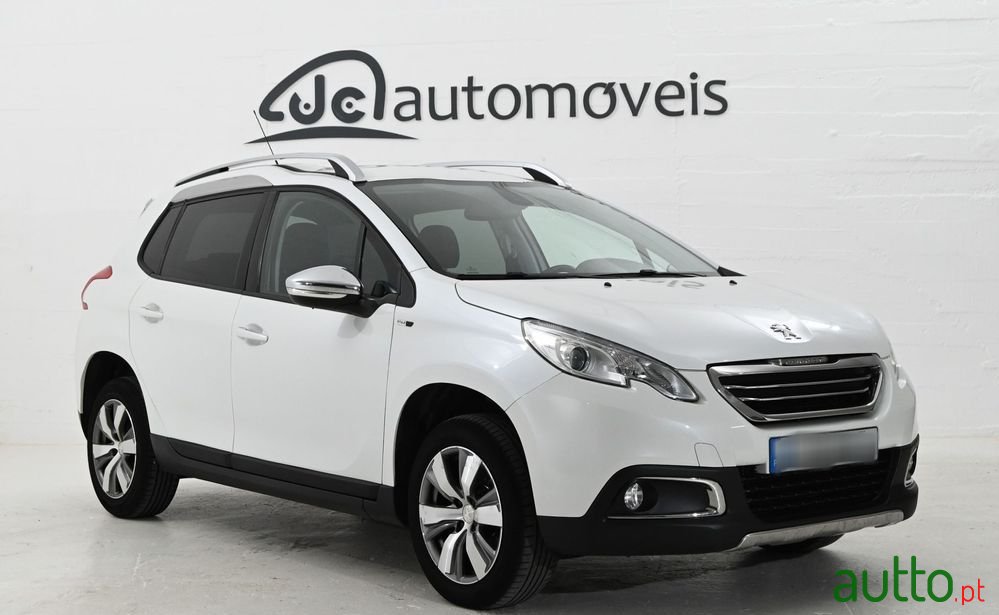 2016' Peugeot 2008 1.2 Puretech Style photo #1