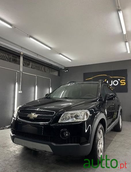 2010' Chevrolet Captiva 2.0 Vcdi Lt 7L photo #2