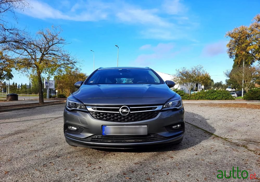 2017' Opel Astra Sports Tourer photo #1