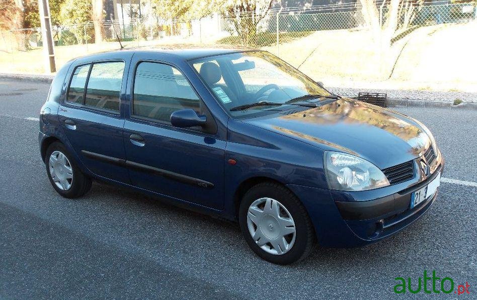 2004' Renault Clio Dci Dynamic- Ac  Abs photo #1