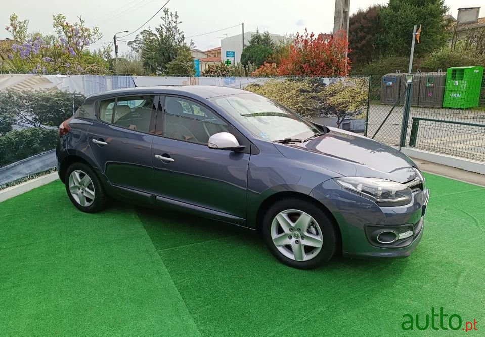 2015' Renault Megane photo #3