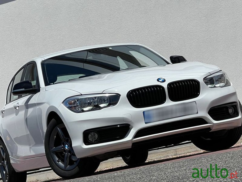 2016' BMW Série 1 D Line Urban photo #1