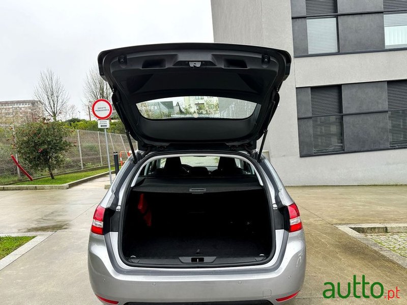 2015' Peugeot 308 Sw photo #6