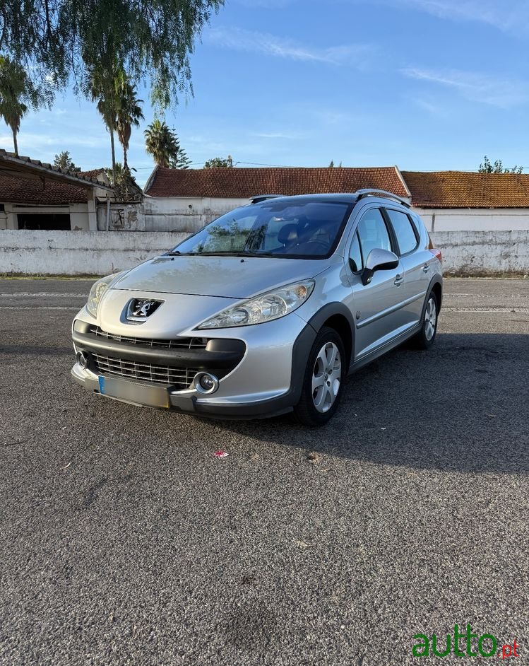 2008' Peugeot 207 Sw photo #1