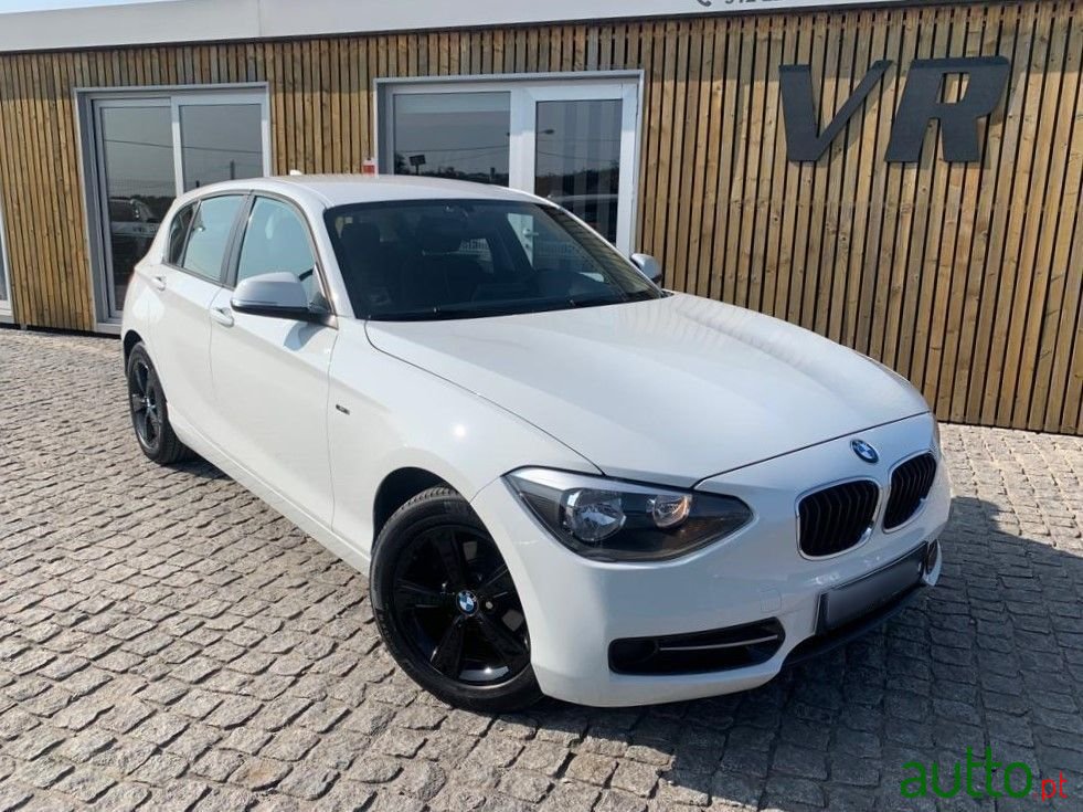 2011' BMW 118 photo #3