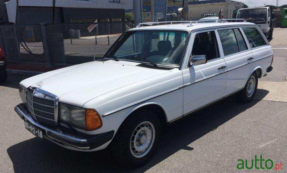 1987' Mercedes-Benz E-240 Station photo #1