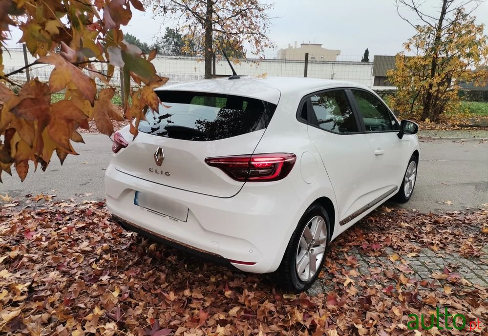 2020' Renault Clio photo #5