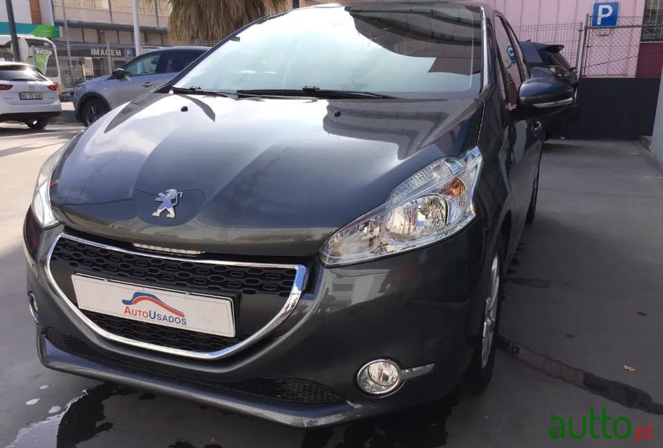 2015' Peugeot 208 photo #3