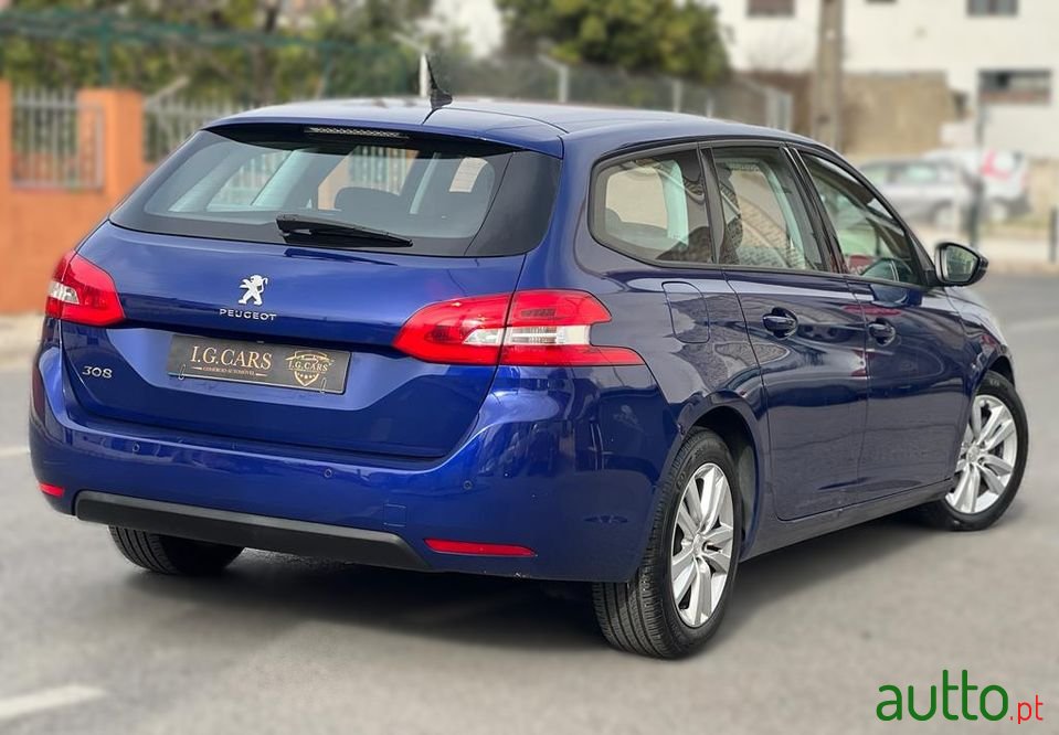 2018' Peugeot 308 Sw photo #2