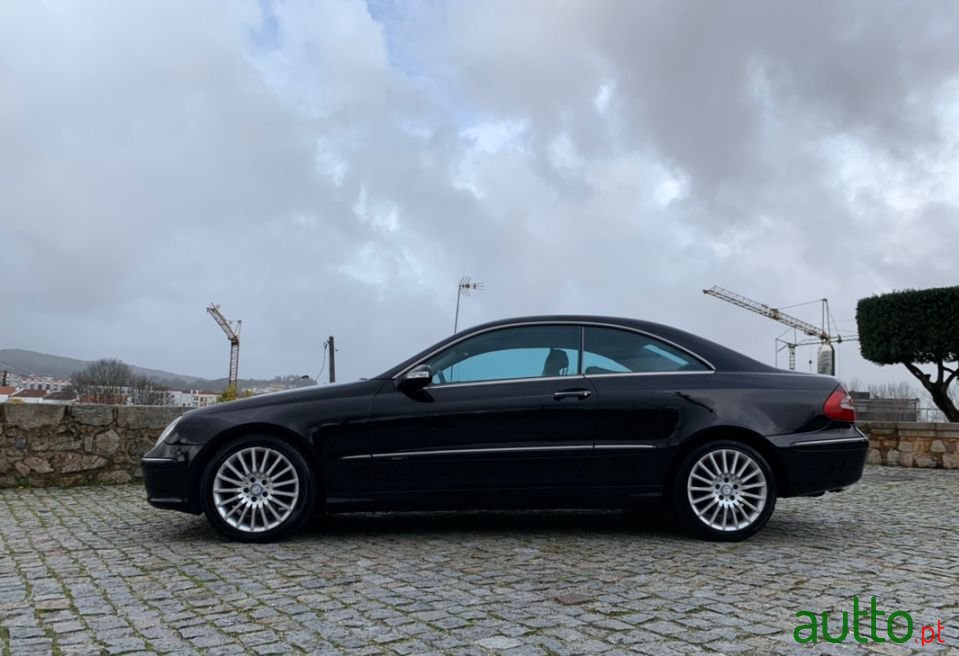 2005' Mercedes-Benz Clk-270 photo #2