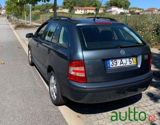 2005' Skoda Fabia Break photo #2