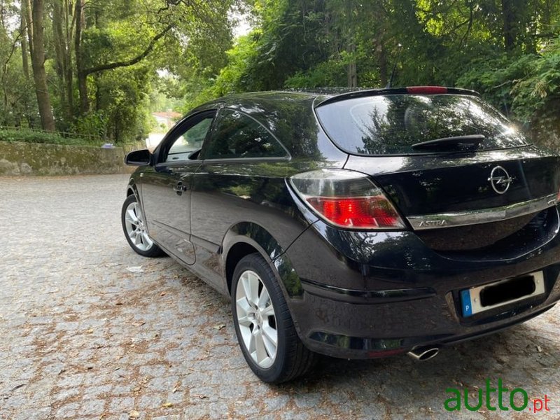 2008' Opel Astra Gtc photo #4
