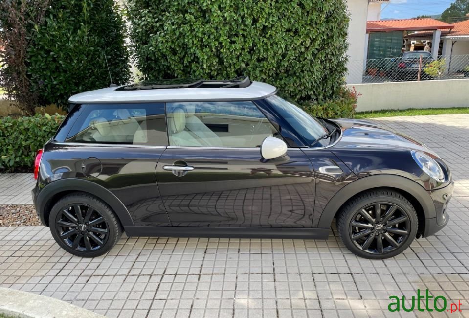 2015' MINI Cooper photo #5