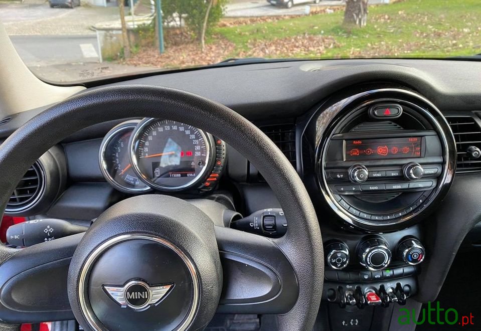2015' MINI One photo #4