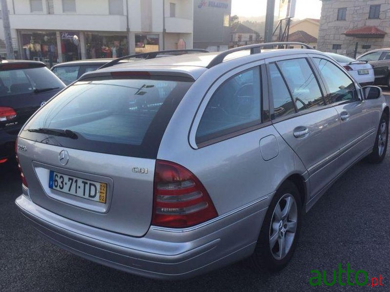 2002' Mercedes-Benz C-220 photo #2