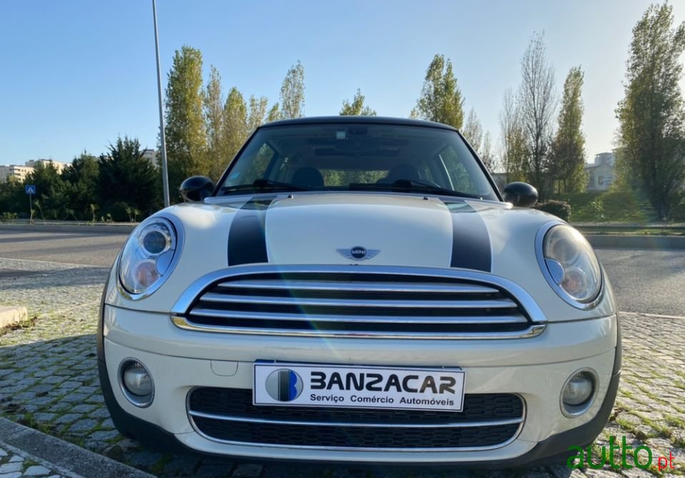 2010' MINI Cooper photo #1