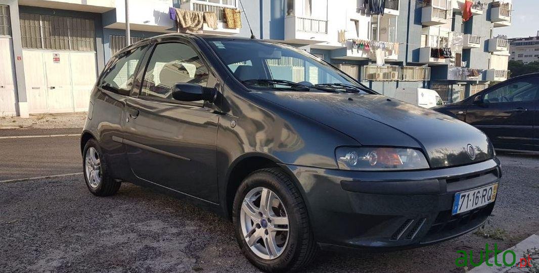 2001' Fiat Punto photo #1