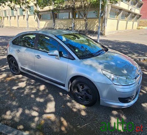 2005' Citroen C4 1.4 16V Sx photo #3