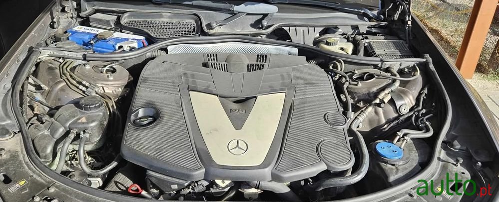 2010' Mercedes-Benz 350 photo #3