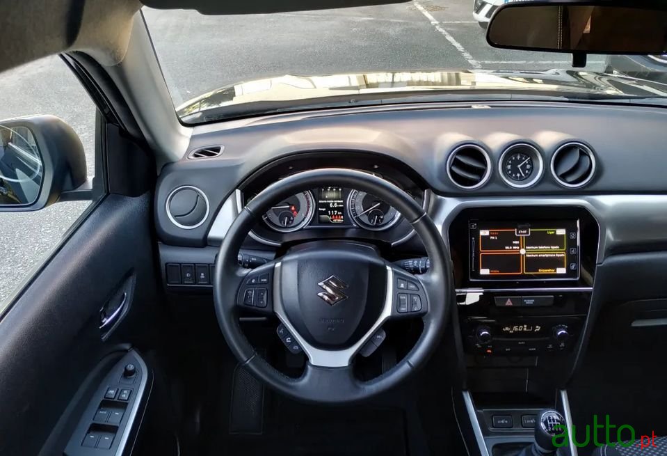 2020' Suzuki Vitara photo #6